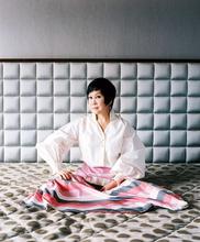 China, Shanghai, Yue-Sai Kan, Yue-Sai, Portrait, WALL, Assignment, Mamiya RZ67, Yue-Sai's