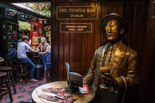 1575821993179_People_Dublin_by_Peter_Zullo05