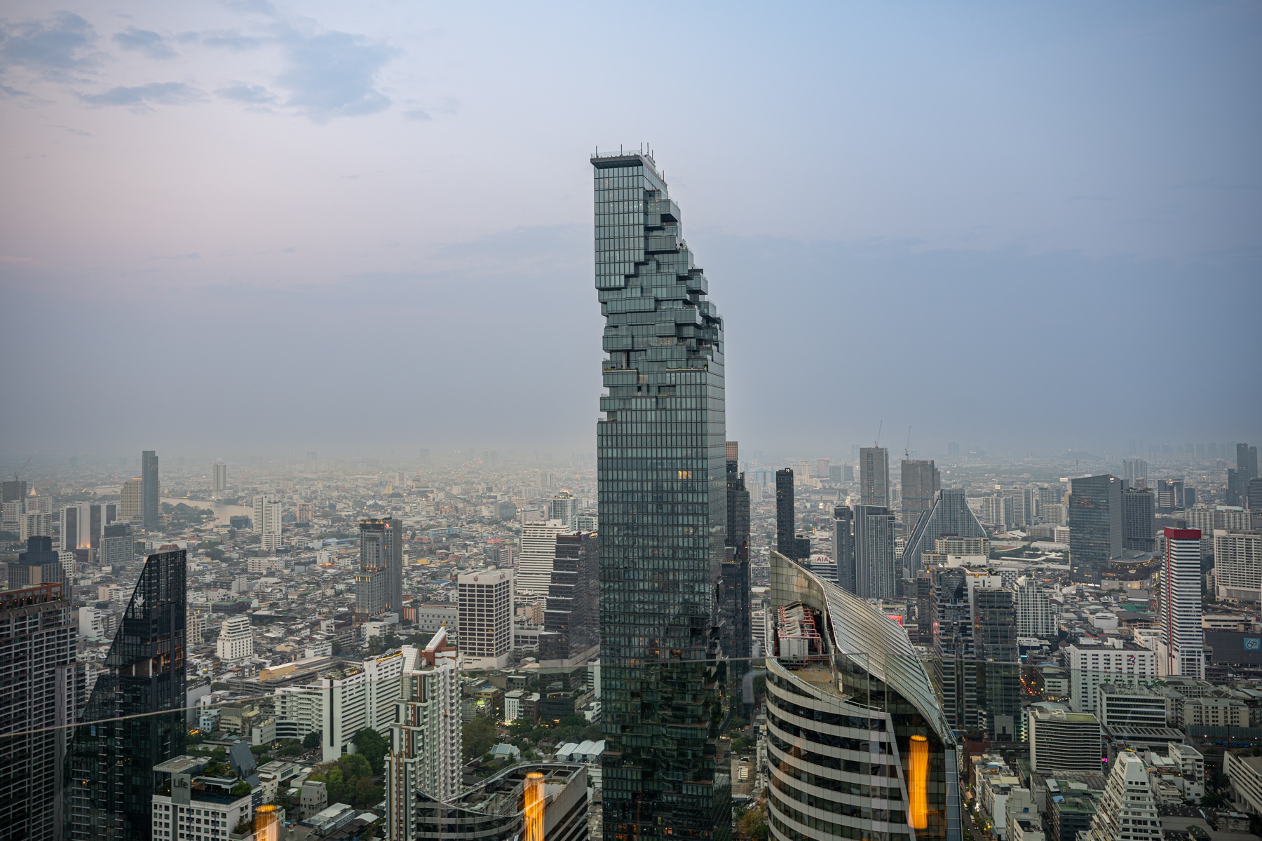 In this picture: Le Du Kaan, Chef Ton, Bangkok.
