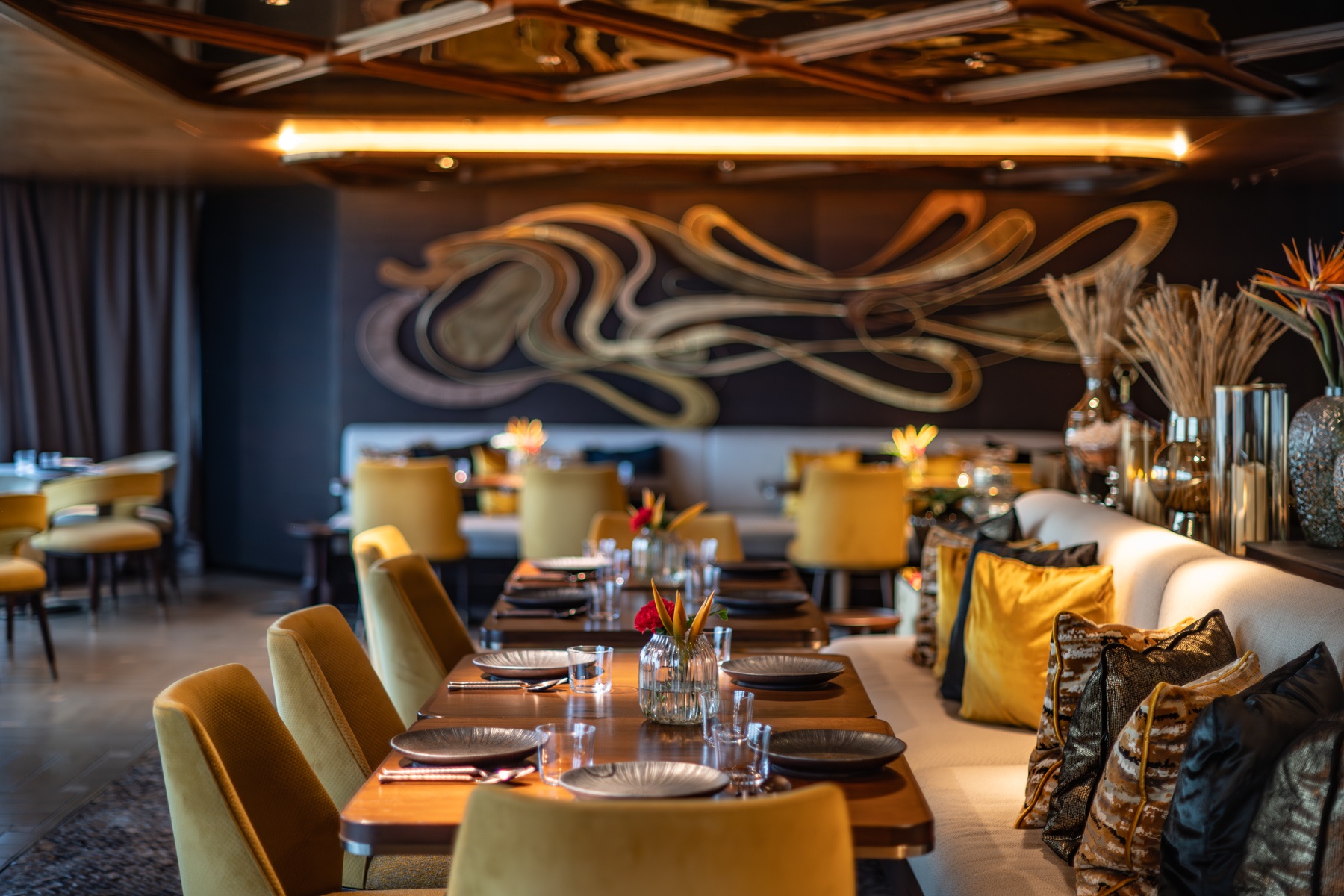 In this picture: Le Du Kaan, Chef Ton, Bangkok.